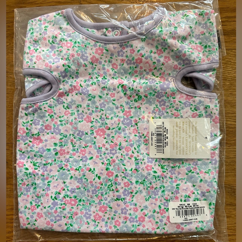 The Beaufort Bonnet Company Big Bite Bib - NWT Mountain Brook Mini Floral